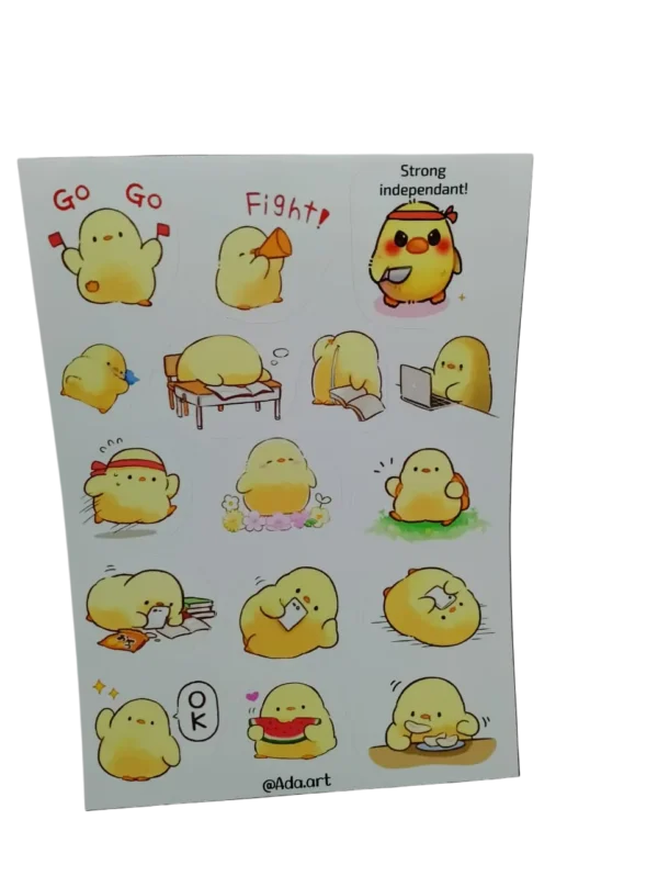 Planche A5 contenant 16 autocollants décoratifs variés : poussin qui étudie, mange, dort et se bat pour bullet journal.